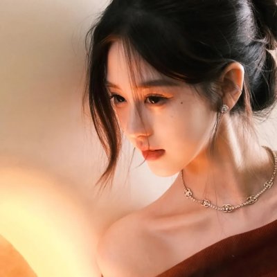 恩斯特高尔：双城映照